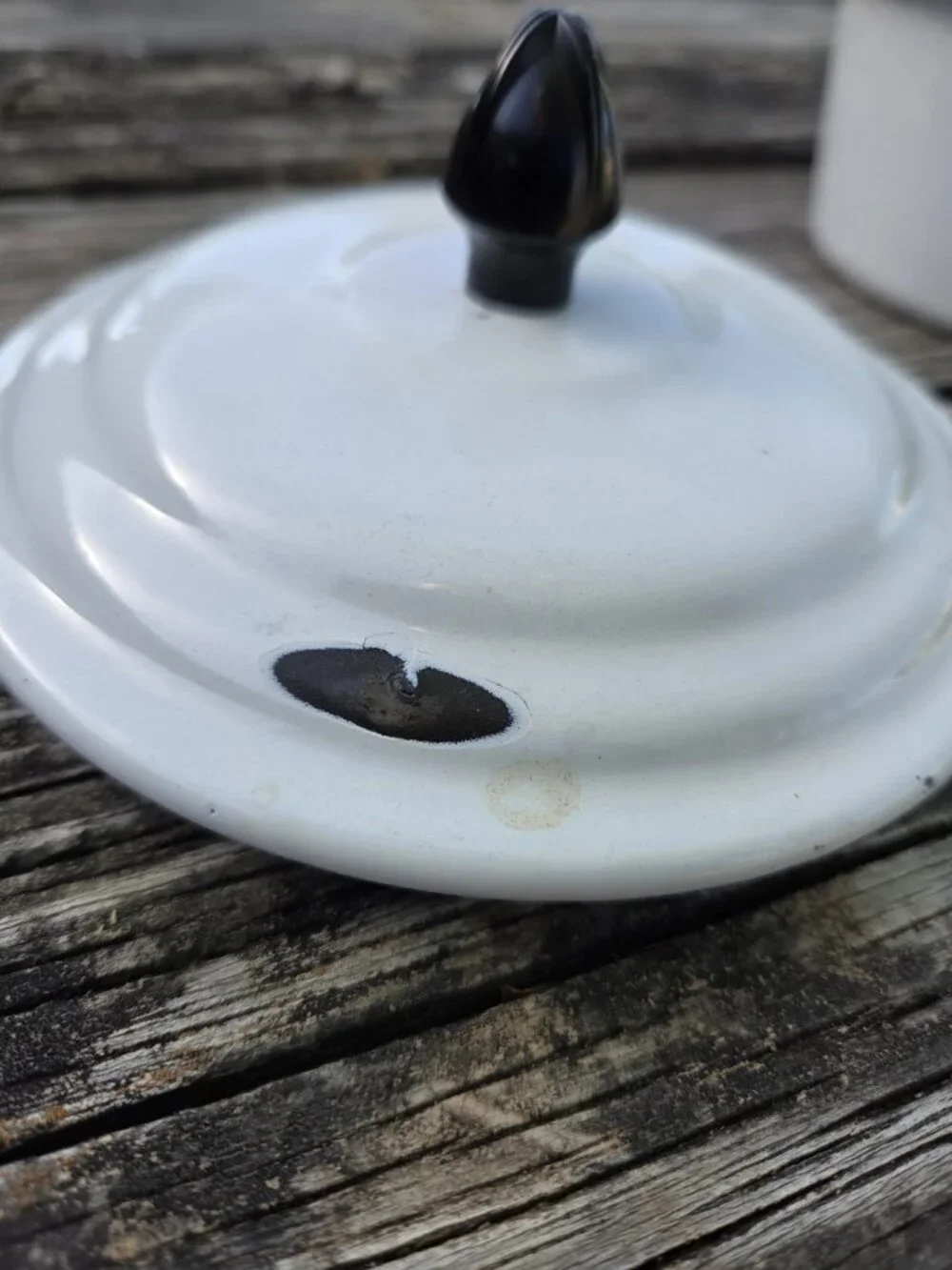 Vintage White with Black Trim Enamelware Saucepan with‎ Lid Enamel Tuxedo